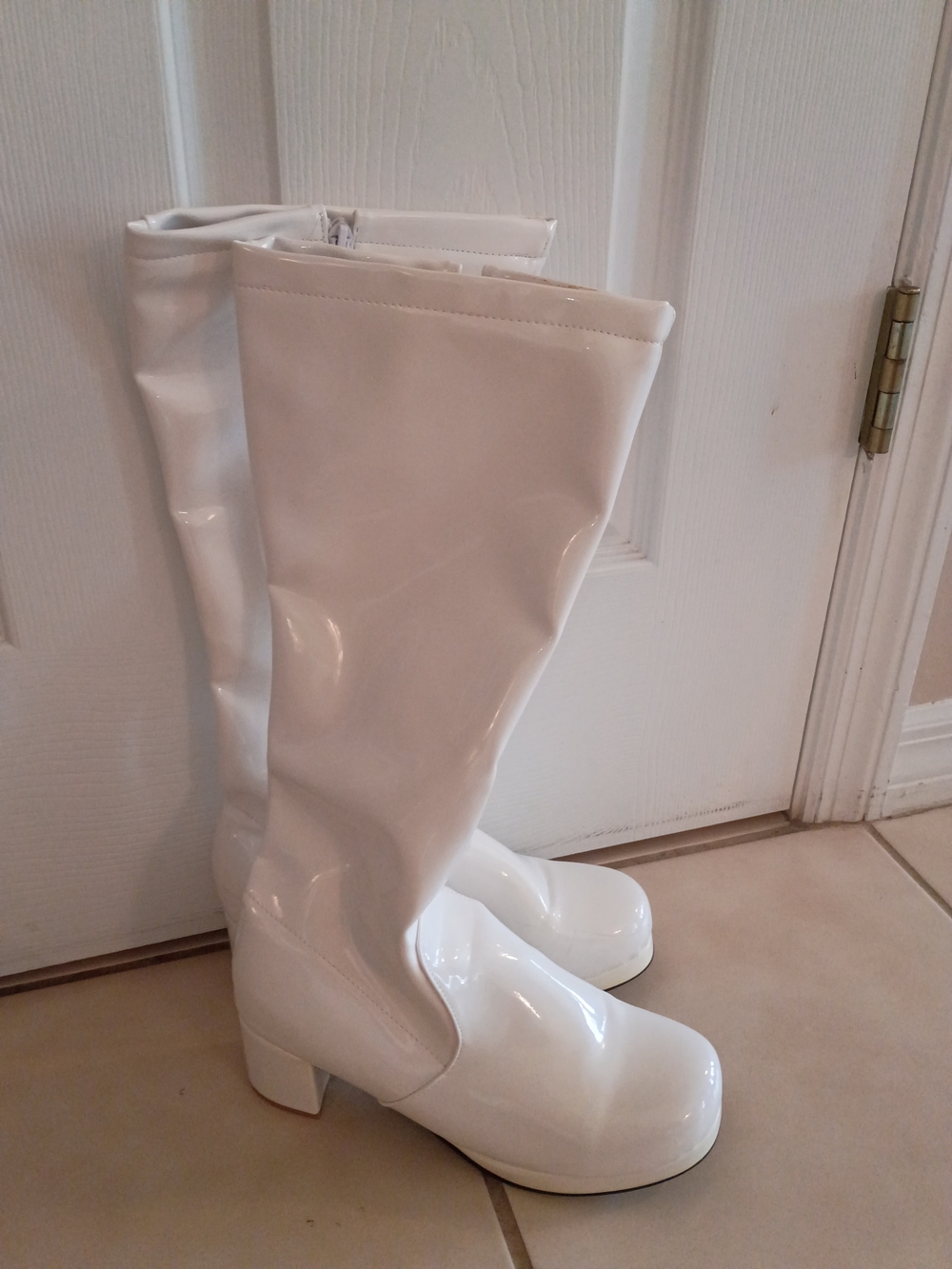 Gogo That Girl Mary Tyler Moore White Patent Mid-Calf Block Heel Boots - Women's